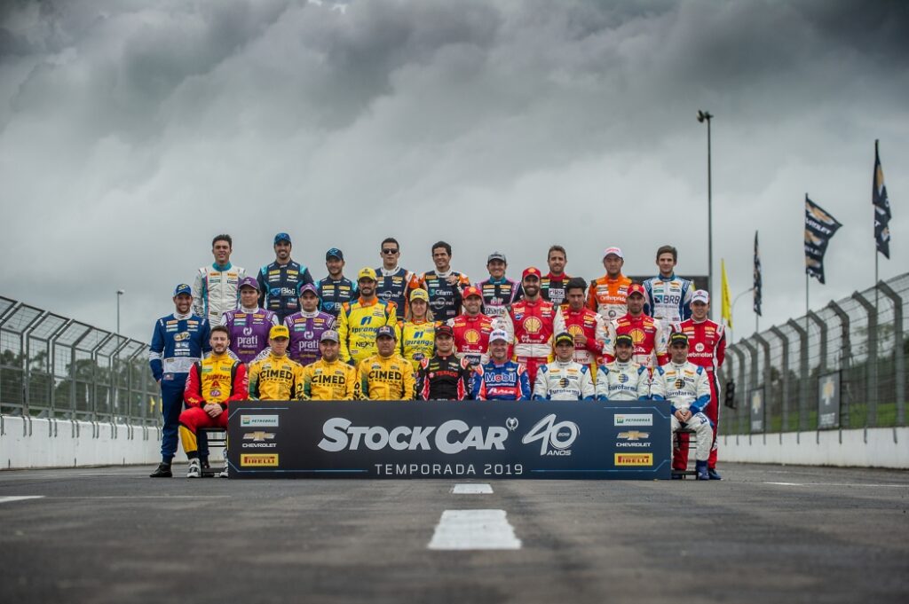Na pista: os pilotos e a prática profissional do esporte no Brasil